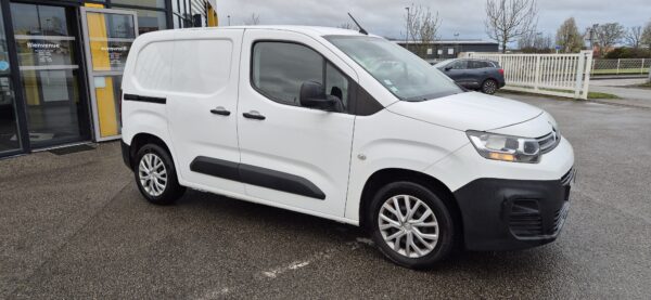 Berlingo VU Club HDI 100 – Image 3