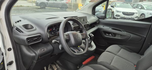 Berlingo VU Club HDI 100 – Image 9