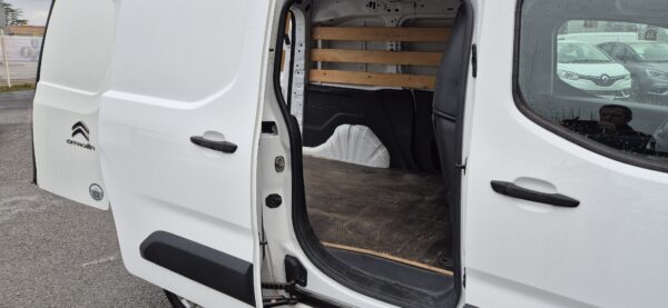 Berlingo VU Club HDI 100 – Image 8