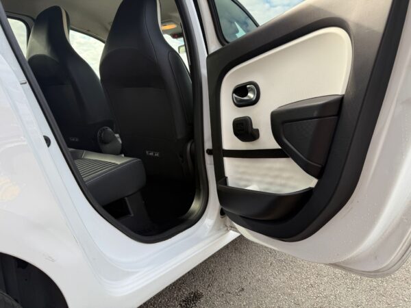 Renault Twingo III – Finition Intens – 1.0 SCe 75ch – Image 15