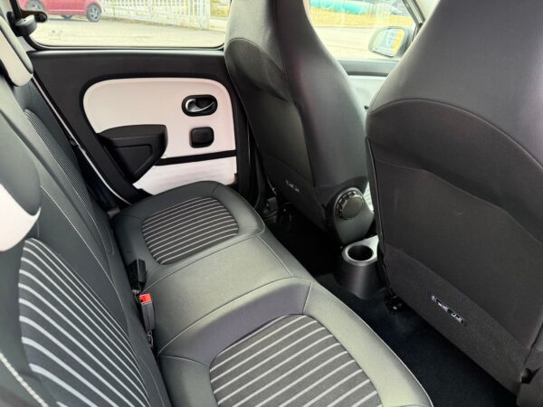 Renault Twingo III – Finition Intens – 1.0 SCe 75ch – Image 17