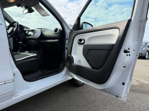 Renault Twingo III – Finition Intens – 1.0 SCe 75ch – Image 18