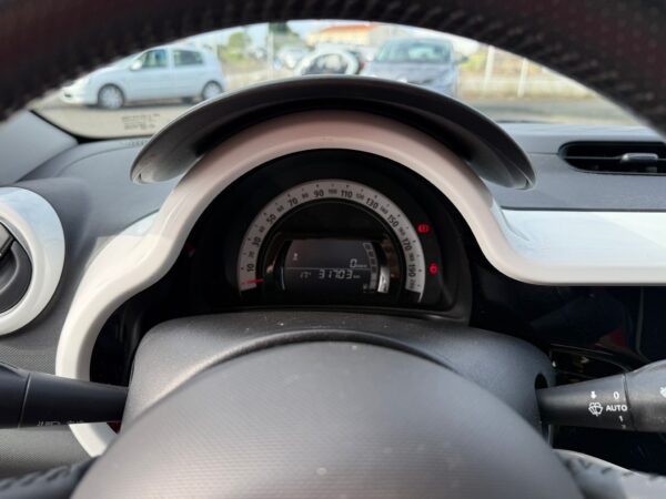 Renault Twingo III – Finition Intens – 1.0 SCe 75ch – Image 22