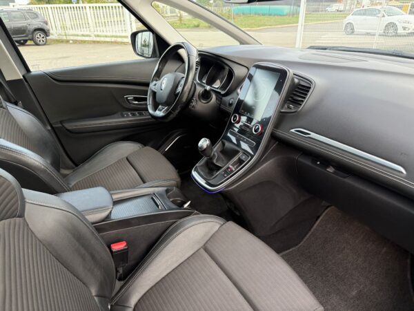 RENAULT GRAND SCENIC III BOSE EDITION 1.6 130 7 PLACES – Image 25